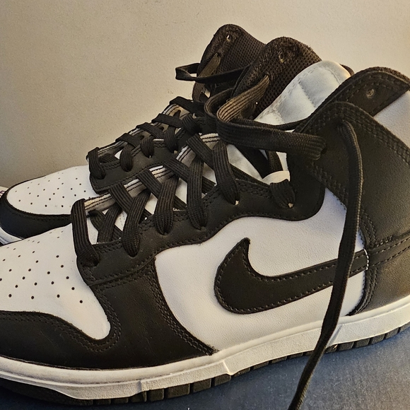 Nike Dunk Hi Retro - Picture 4 of 6